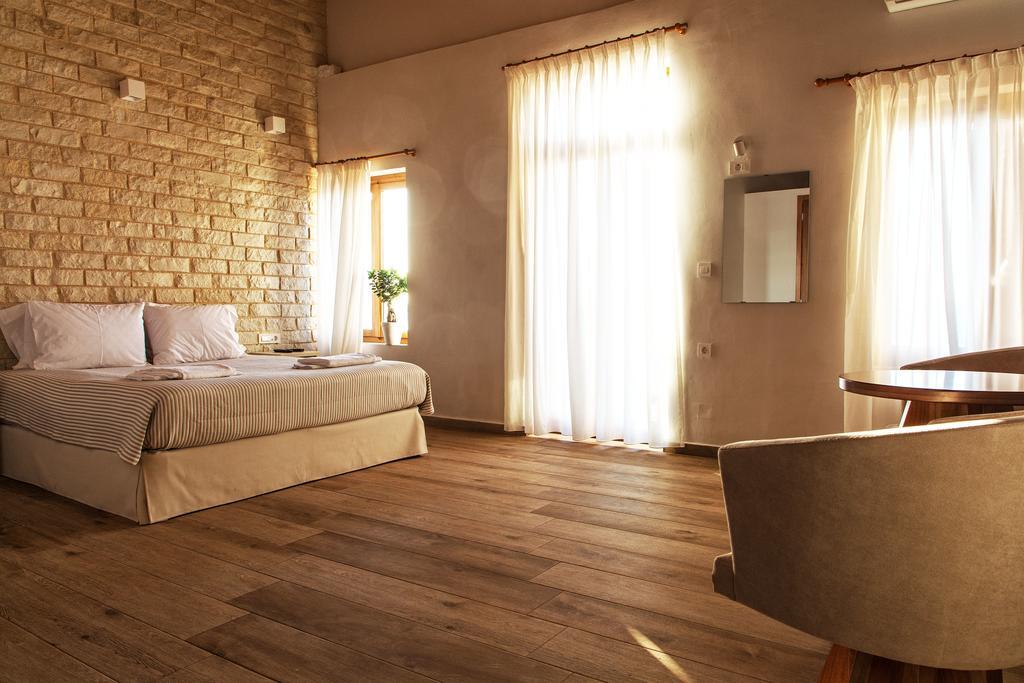 Ocean Waves Hotel Chania  ภายนอก รูปภาพ