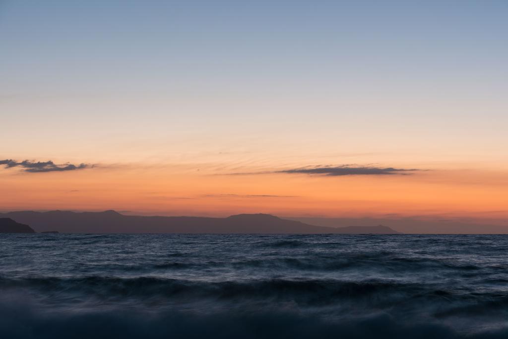 Ocean Waves Hotel Chania  ภายนอก รูปภาพ